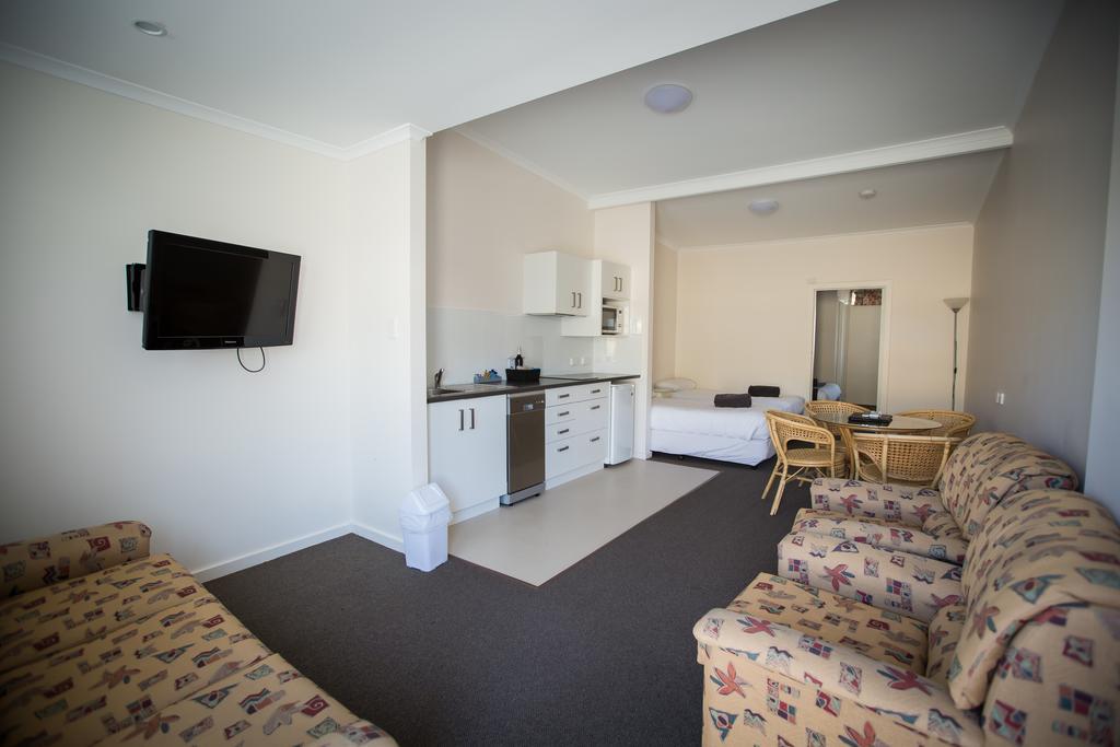 Abel Tasman Airport Motor Inn Λόντσεστον Εξωτερικό φωτογραφία