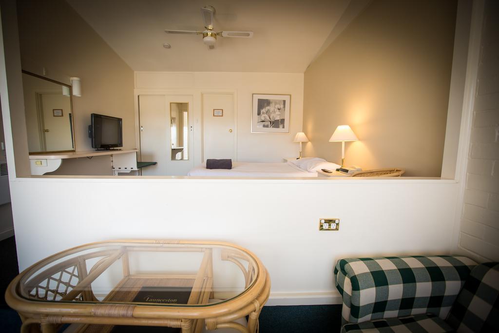 Abel Tasman Airport Motor Inn Λόντσεστον Εξωτερικό φωτογραφία