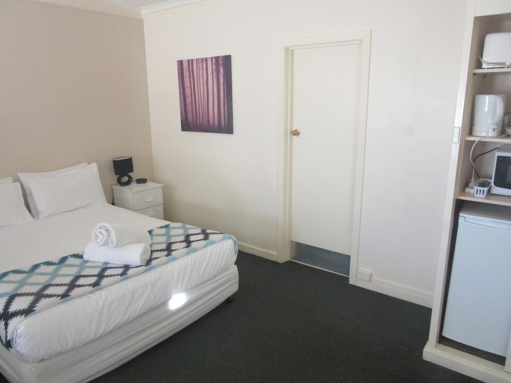 Abel Tasman Airport Motor Inn Λόντσεστον Εξωτερικό φωτογραφία