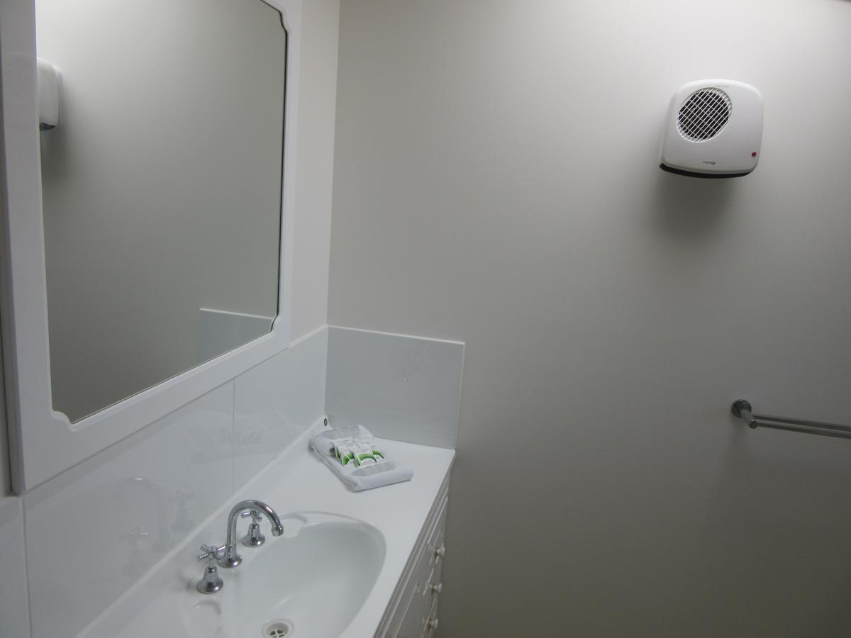 Abel Tasman Airport Motor Inn Λόντσεστον Εξωτερικό φωτογραφία