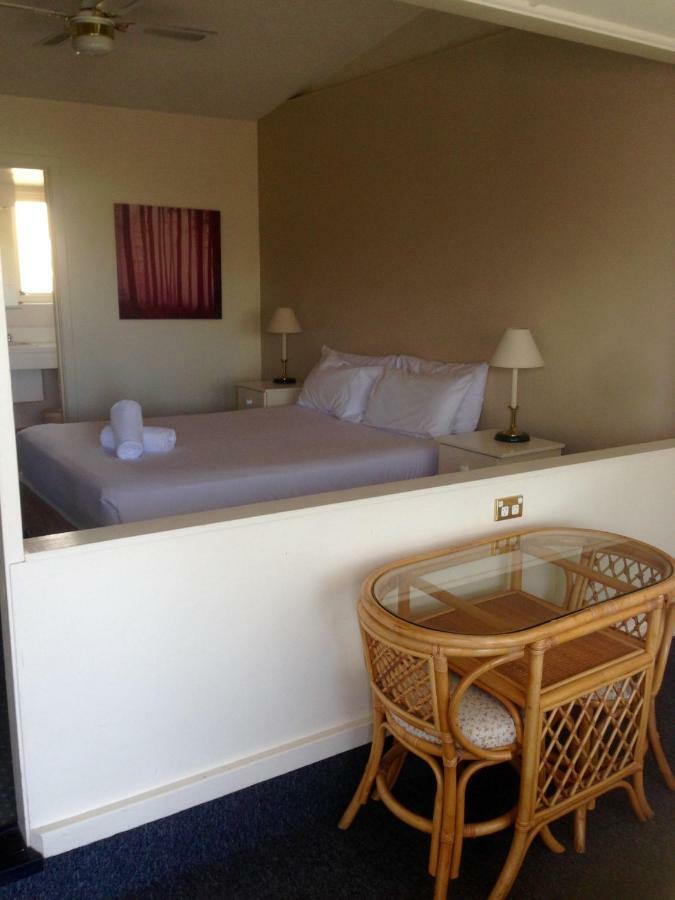 Abel Tasman Airport Motor Inn Λόντσεστον Εξωτερικό φωτογραφία